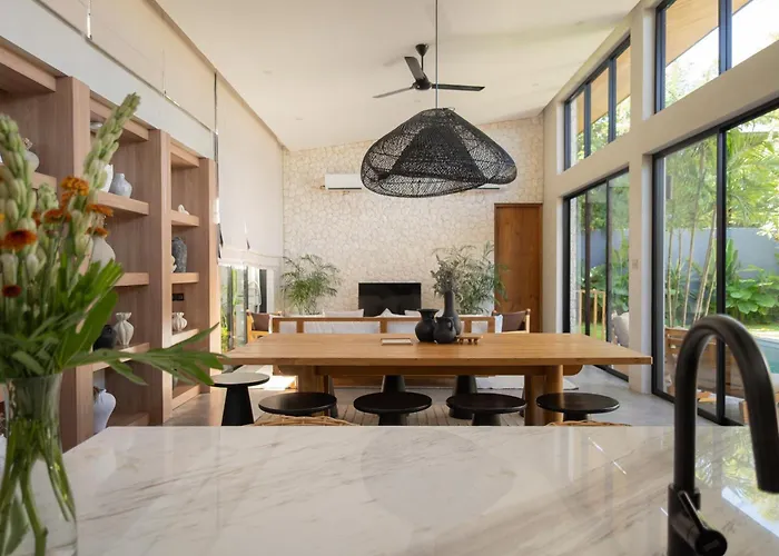Zara Spacious, Chic And Classy 2 Bedroom 5 Minutes From Cliff Edge Villa Uluwatu (Bali)