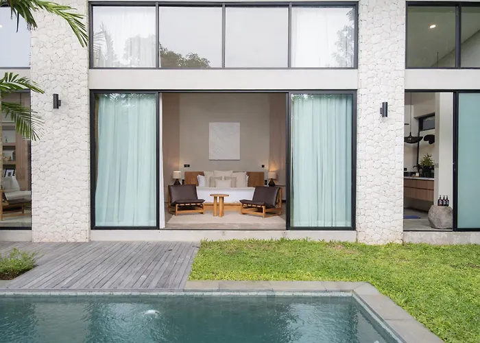 Zara Spacious, Chic And Classy 2 Bedroom 5 Minutes From Cliff Edge Villa *