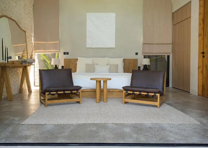 Zara Spacious, Chic And Classy 2 Bedroom 5 Minutes From Cliff Edge *