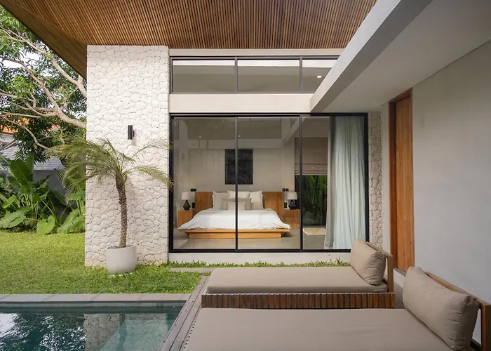 Zara Spacious, Chic And Classy 2 Bedroom 5 Minutes From Cliff Edge Villa