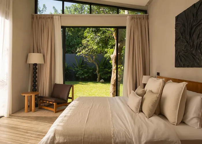 Zara Spacious, Chic And Classy 2 Bedroom 5 Minutes From Cliff Edge Villa Uluwatu (Bali)
